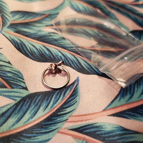 Playboy Bunny 14g Ring - Picture 4 of 6